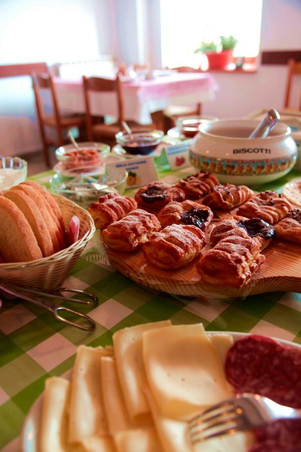 Agriturismo Pian Dei Tass Barcis Luaran gambar
